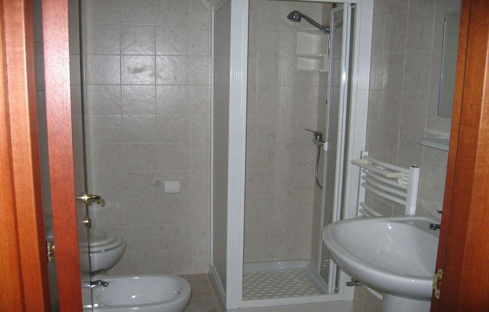 לצ'ה B&B Villa Teresa מראה חיצוני תמונה