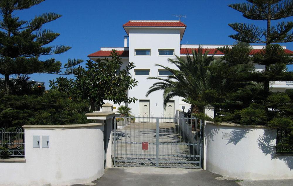 לצ'ה B&B Villa Teresa מראה חיצוני תמונה