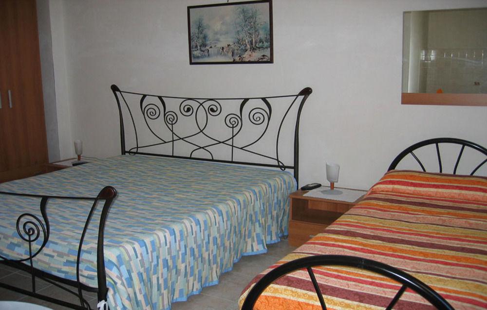 לצ'ה B&B Villa Teresa מראה חיצוני תמונה