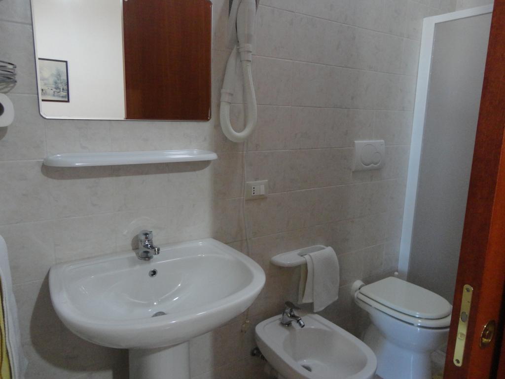 לצ'ה B&B Villa Teresa מראה חיצוני תמונה